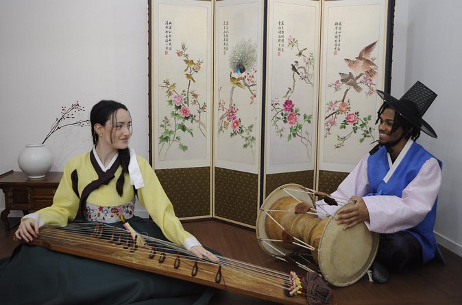 Play Gayageum in Hanbok Cultural Experience in Bukchon - Who will enjoy this most