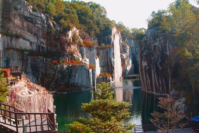 Pocheon Art Valley, Garden & Fruit Picking Day Tour from Seoul - Pocheon Art Valley and its cliff-ringed lake