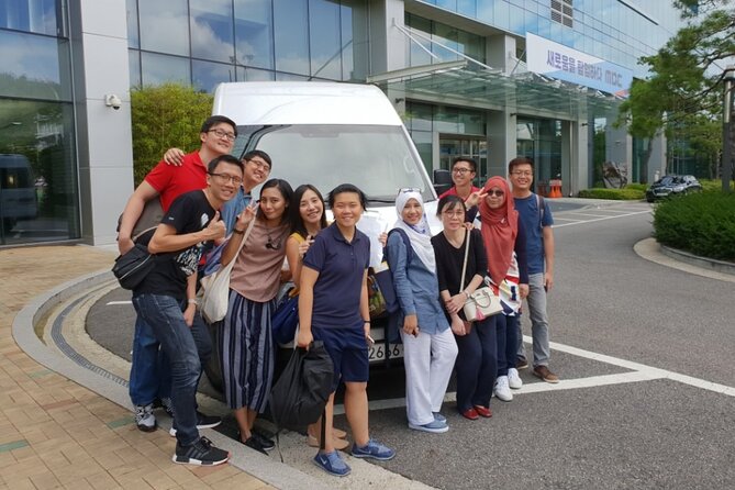 Private Airport Transfer: Incheon Airport to Seoul City 1-12 pax - The price: best for six people or more