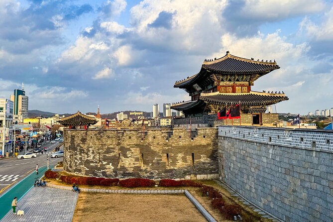 Private Day Trip to Korean Folk Village and Hwaseong Fortress - Banghwasuryujeong Pavilion: the prettiest fortress view