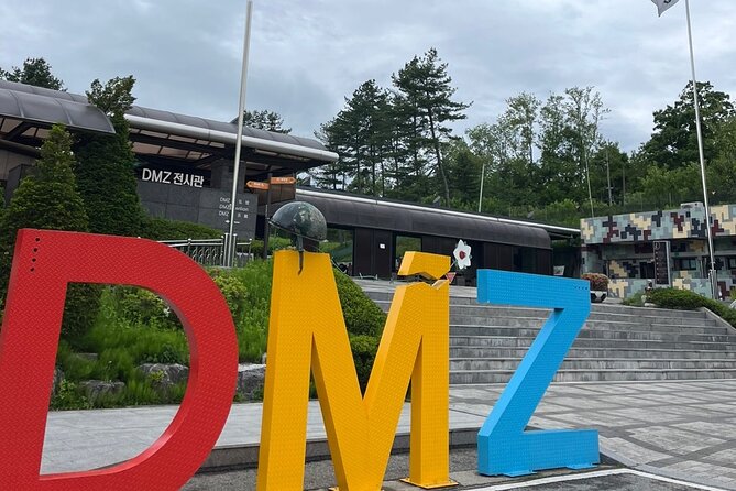 Private DMZ Tour with North Korean Defector + N Korean Lunch - A North Korean lunch in Goyang