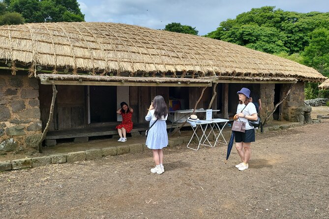 Private Full Day Tour World Natural Heritage & UNESCO in jeju - Sangumburi Crater and volcanic Jeju