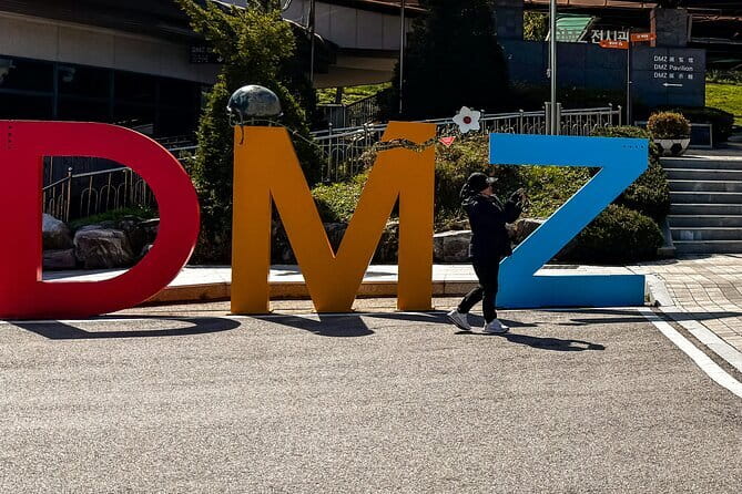 Private Guided Tour in DMZ with Lake (Optional Incheon Layover) - Entering the DMZ for a closer look