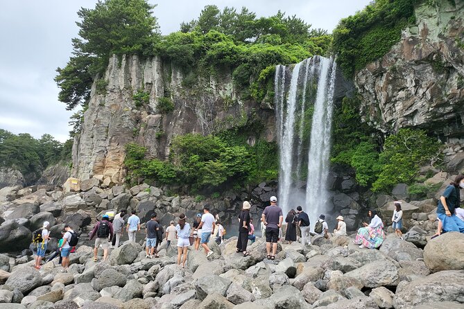 Private Half Day South and West Tour in Jeju Island - Timing, walking, and the pace of the route