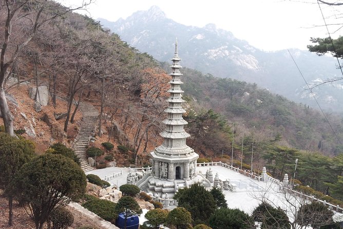 Private Hiking to Bukhansan & Korean Style Spa(Include Lunch) - A local Korean lunch near the mountain
