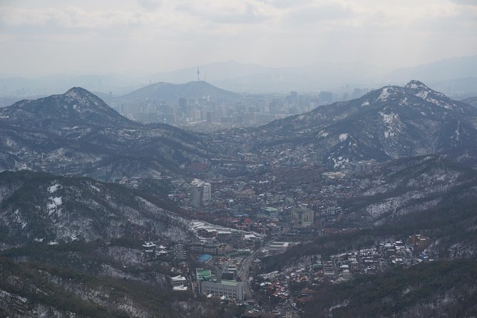 Private Hiking to Bukhansan & Korean Style Spa(Include Lunch) - Guide quality can shape the whole day