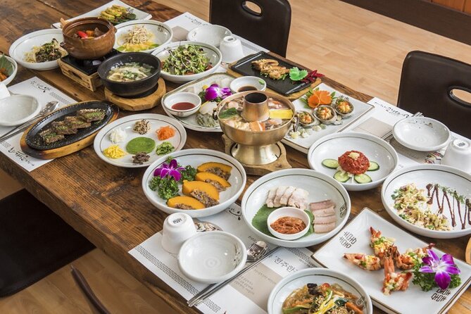 Private Jeonju Hanok Village - Culinary tour - Gyeonggijeon Shrine and the Joseon royal line