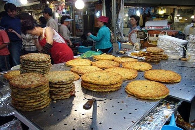 Private K-Food Walking Tour Including Visit to Dongdaemun District - Starting at Jongno 5-ga Station