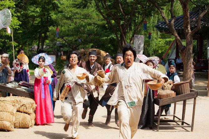 Private Korean Folk Village, Suwon Starfield Libarary&Hwaseong - Who will enjoy this day most?