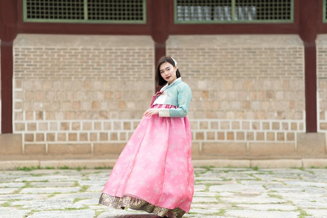 Private Palace Photo Shoot in Seoul with a Photographer - Who will enjoy this most