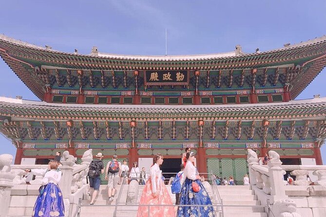 Private Seoul City Tour - Walking the lanes of Bukchon Hanok Village