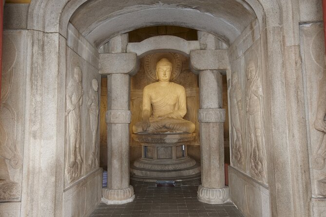 Private World Heritage Gyeongju Taxi Tour - Cheomseongdae and the ancient royal tombs