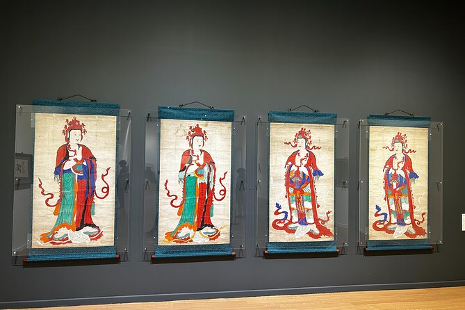 Seogwipo(the southern city of Jeju) Art Museum Walking Tour - Why this Seogwipo walk feels different