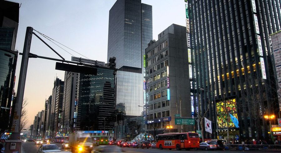 Seoul: 4-Hour Gangnam Walking Tour With Customized Itinerary - Gangnam Style Statue and the K-pop side of Seoul
