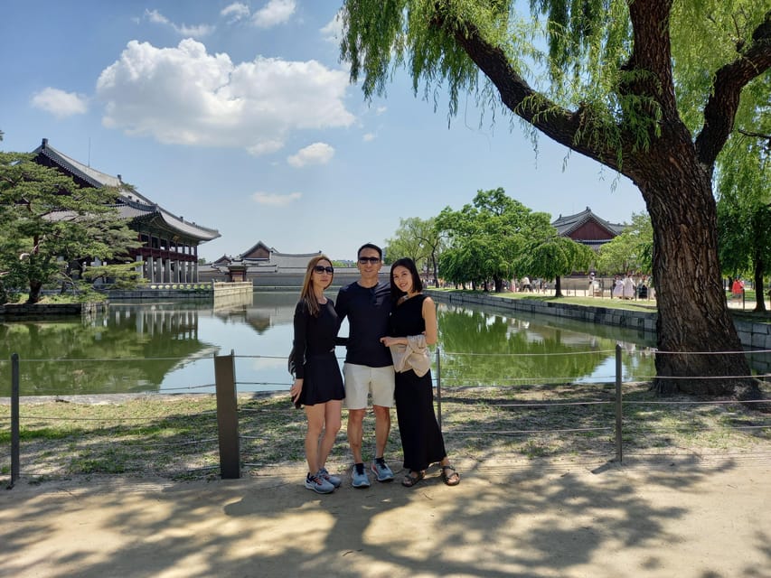 Seoul: 4-Hour Guided Tour to Palace, Bukchon, Jogyesa Temple - A private tour with a flexible starting point
