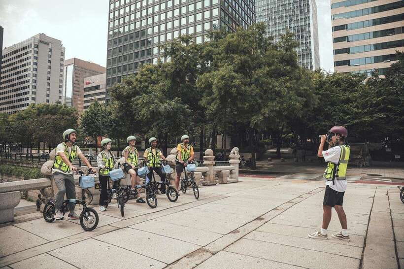 Seoul: Afternoon Ebike tour and "Happy Hour" food and drinks - Cheonggyecheon and Berlin Square: Seoul’s central stream