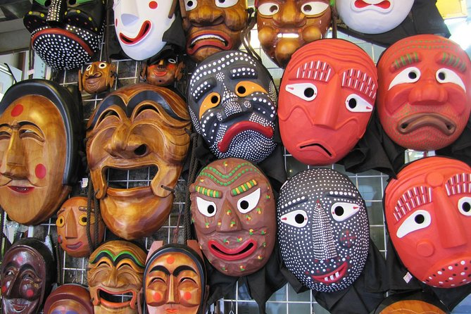 Seoul Art Tour with a Local Expert: 100% Personalized & Private - Ssamziegil offers a compact art and shopping stop