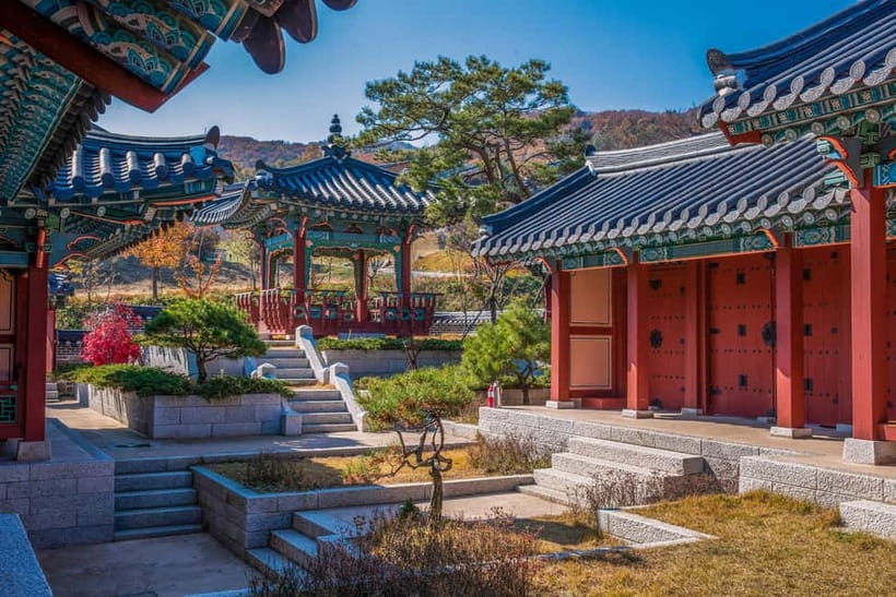 Seoul: BTS K-Pop Star Footsteps Journey ARMY Fan Day Tour - Hakdong Park and the old Big Hit building