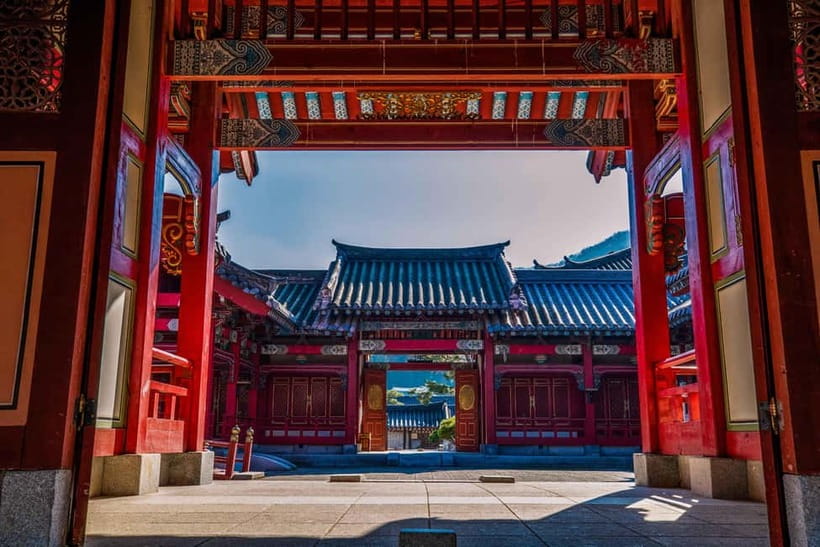 Seoul: BTS K-Pop Star Footsteps Journey ARMY Fan Day Tour - The guides are a major part of the value