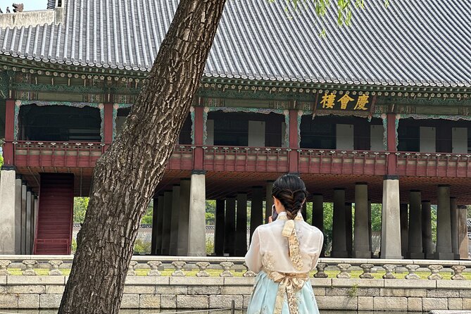 Seoul City Half Day Tour-Gyeongbok Palace Guard Changing Ceremony - Passing the Blue House adds a modern Seoul view
