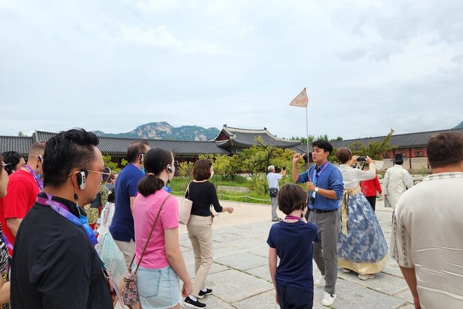 Seoul City Half Day Tour-Gyeongbok Palace Guard Changing Ceremony - Jogyesa Temple offers a calm first stop