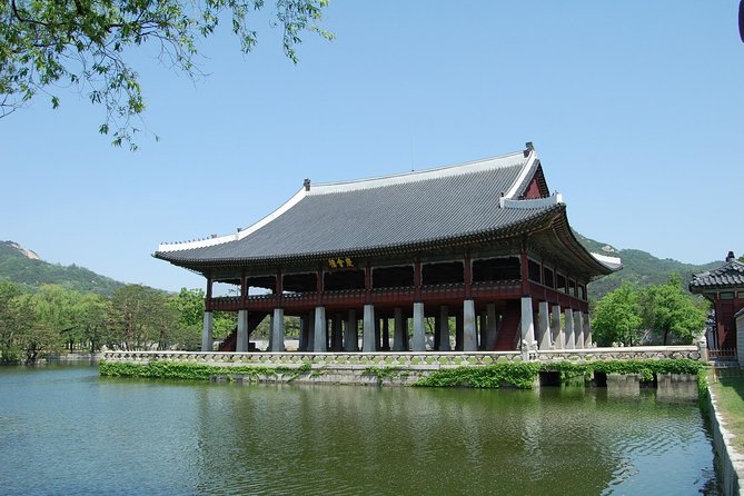 Seoul City Sightseeing Tour Including Gyeongbokgung Palace, N Seoul Tower, and Namsangol Hanok Village - Gwanghwamun Gate adds a short ceremonial stop