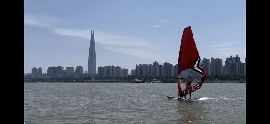 Seoul : Efoil Experience in Han River - Why the Upper Han River Works for Beginners