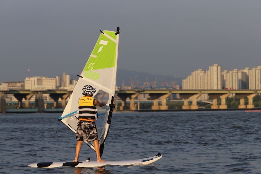 Seoul : Efoil Experience in Han River - From Kneeling Practice to Flying Above the Water