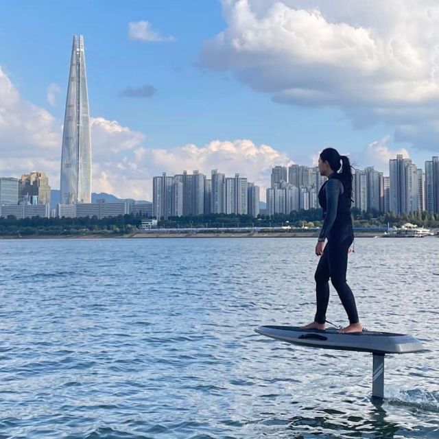 Seoul : Efoil Experience in Han River - Timing, Clothing, and Booking Flexibility