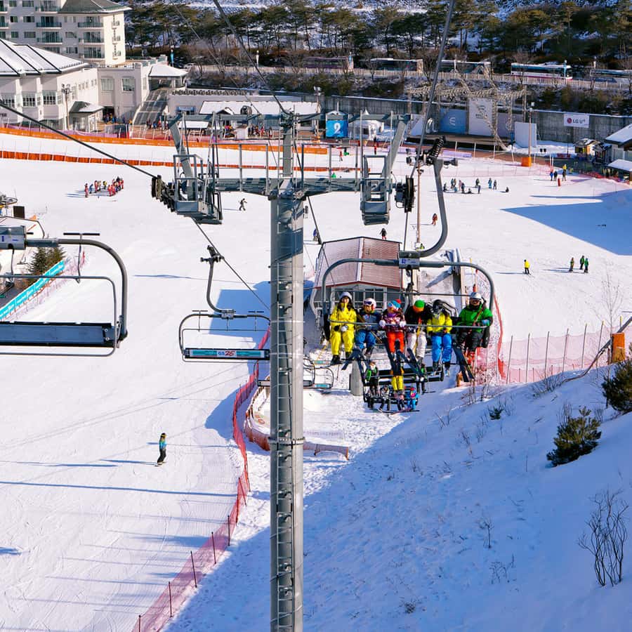Seoul: Elysian Gangchon Winter Ski Resort Fun Day Tour - Arriving at Elysian Gangchon around 10:00am