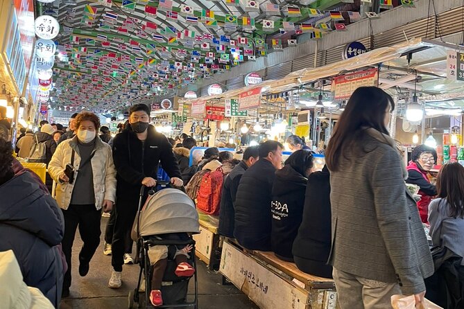 Seoul Fun Food Tour: 12 different food tastings - Making your own noodles at a 24-hour ramen shop