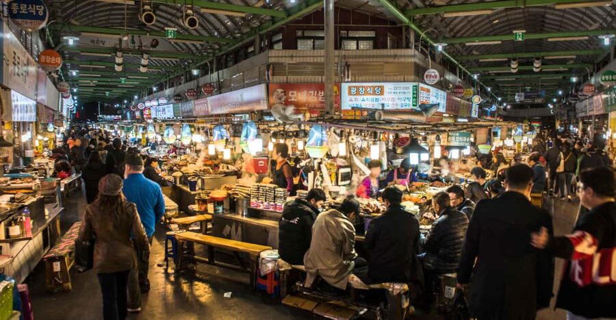 Seoul Gwangjang Market Foody Walking Tour - Why a guide helps at Gwangjang Market