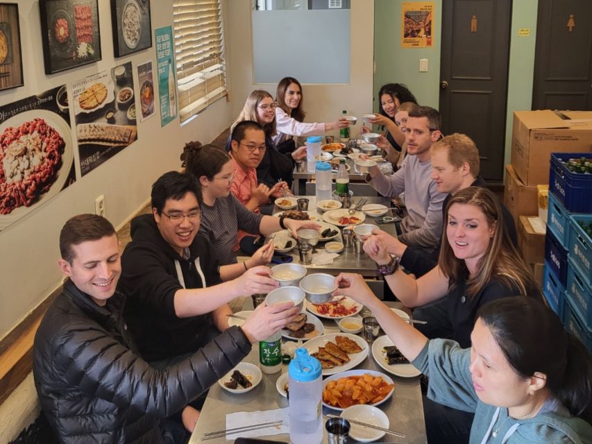 Seoul: Gwangjang Market Netflix Food Tour - How much walking and time you should expect