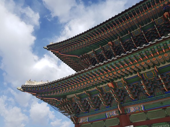 Seoul: Gyeongbok Palace, Bukchon Village, and Gwangjang Tour - Ending at Gwangjang Market