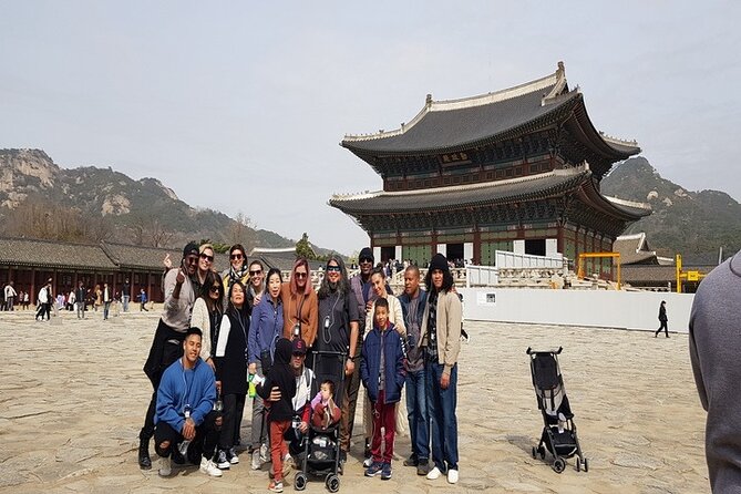 Seoul: Gyeongbokgung Palace Half day Tour - Starting at Gwanghwamun Gate