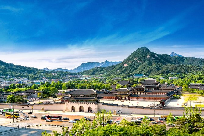 Seoul: Gyeongbokgung Palace Half day Tour - Gyeonghoeru Pavilion and palace events