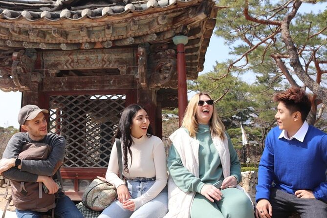Seoul Half Day Tour with a Local: 100% Personalized & Private - Insadong for traditional arts, tea, and snacks