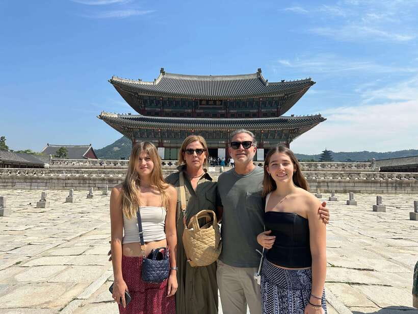 Seoul Highlights: Gyeongbok Palace, Insadong & N Seoul Tower - Starting at Jogyesa Temple