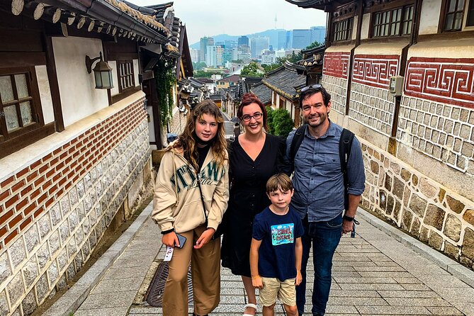Seoul Highlights & Hidden Gems Tours by Locals: Private + Custom - Insadong, temples, art, and small discoveries