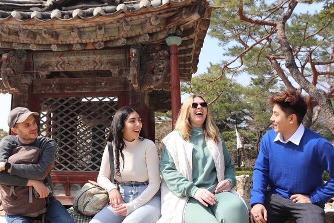Seoul Highlights & Hidden Gems Tours by Locals: Private + Custom - Gyeongbokgung Palace and the royal center