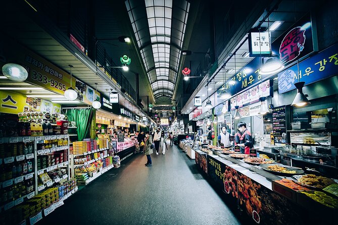 Seoul: Korean Chicken & Beer Night Tour with Local Hidden Gems - What guides add beyond the plate