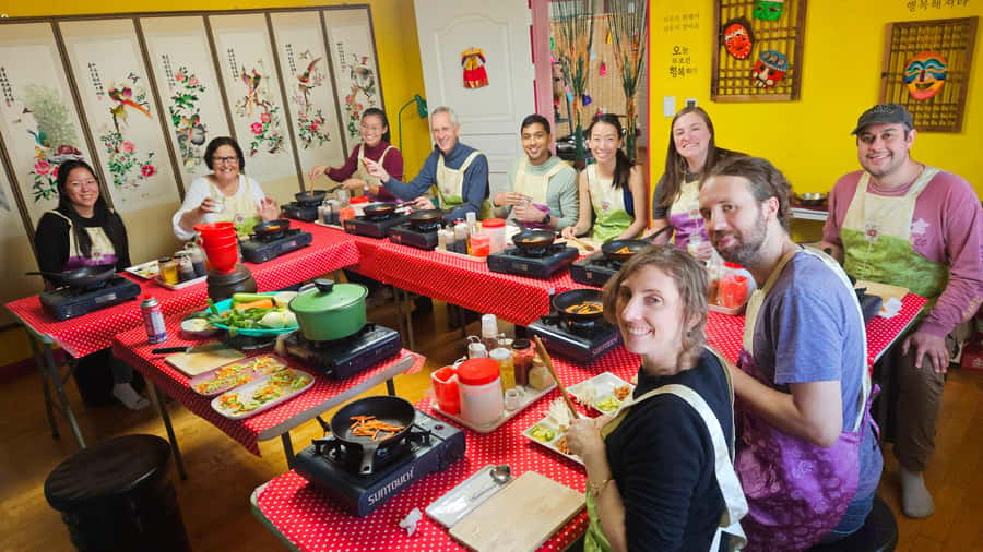 Seoul: Korean Cooking Class at a Local Home and Market Tour - The Hanjeongsik Meal at the Local Home