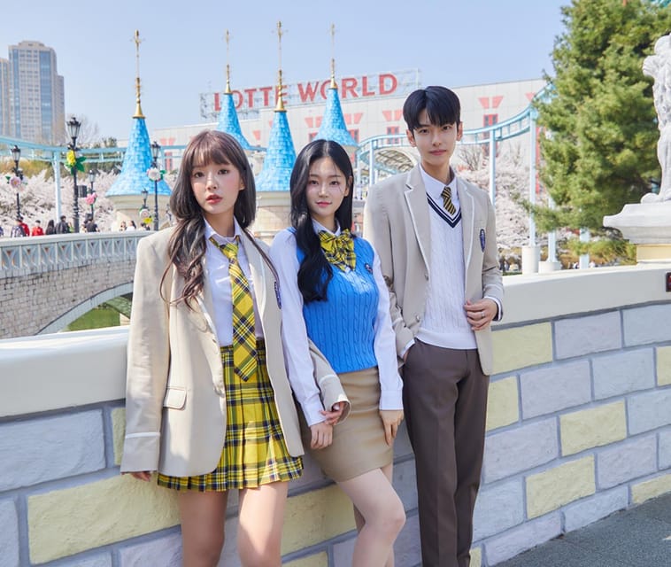 Seoul: Lotte World 1 Day Pass & Korean School Uniform Rental - Should you book the Lotte World uniform package?