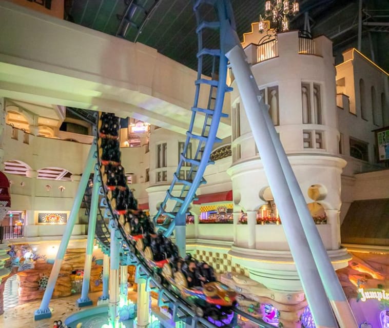 Seoul: Lotte World 1 Day Pass & Korean School Uniform Rental - The night parade is worth protecting time for