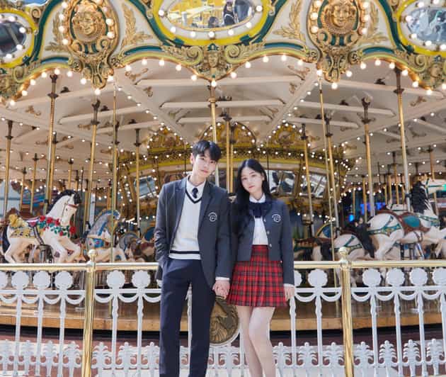 Seoul: Lotte World 1 Day Pass & Korean School Uniform Rental - Practical timing for a smoother day