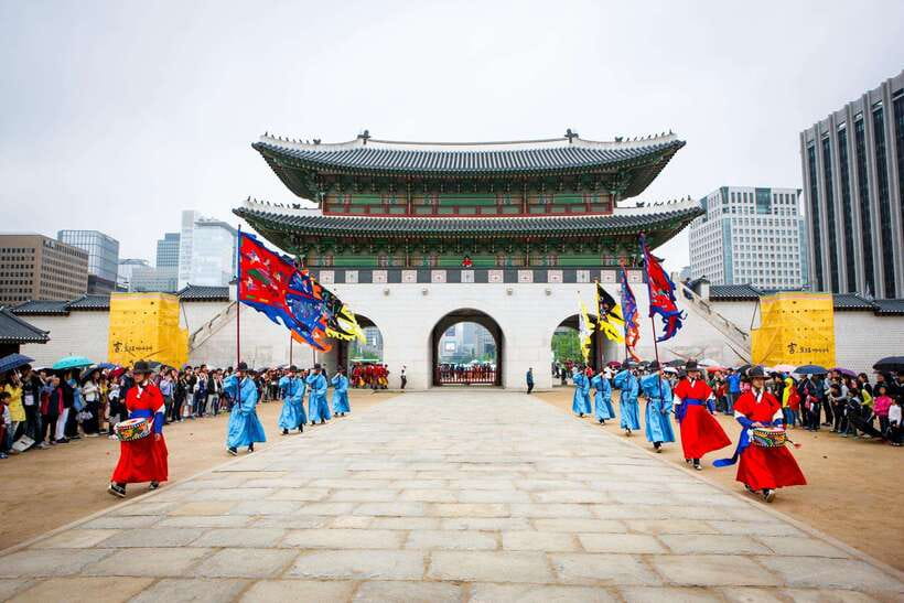 Seoul: Max Out Must Visit City Highlights Panoramic Day Tour - Seoul in one day, from royal gates to the Han River