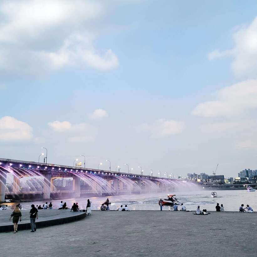 Seoul: Max Out Must Visit City Highlights Panoramic Day Tour - Gwangjang Market and the included doughnut