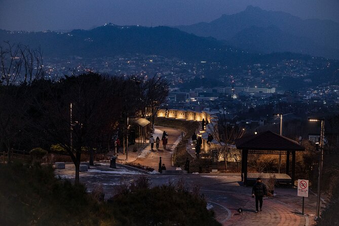 Seoul moonlight walking tour with local historian - Starting among Hyehwa’s theaters and students