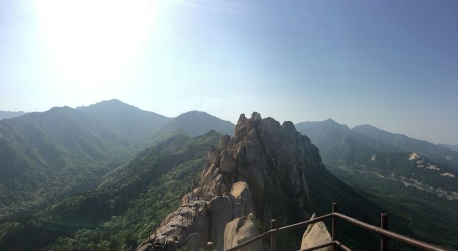 Seoul: Mt Seorak + Naksansa Temple or Nami Island Group Tour - Choosing Naksansa Temple and the East Coast