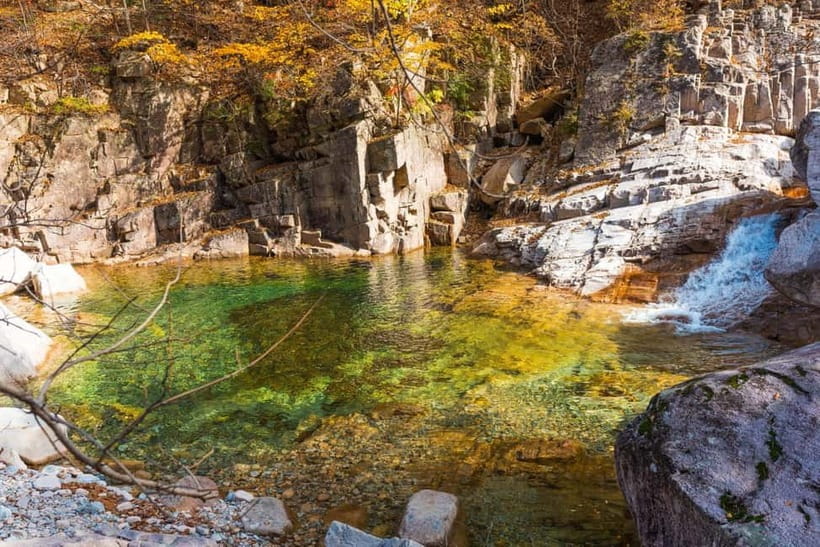 Seoul: Mt. Seoraksan National Park Autumn Foliage Day Tour - Cable car plans need extra care